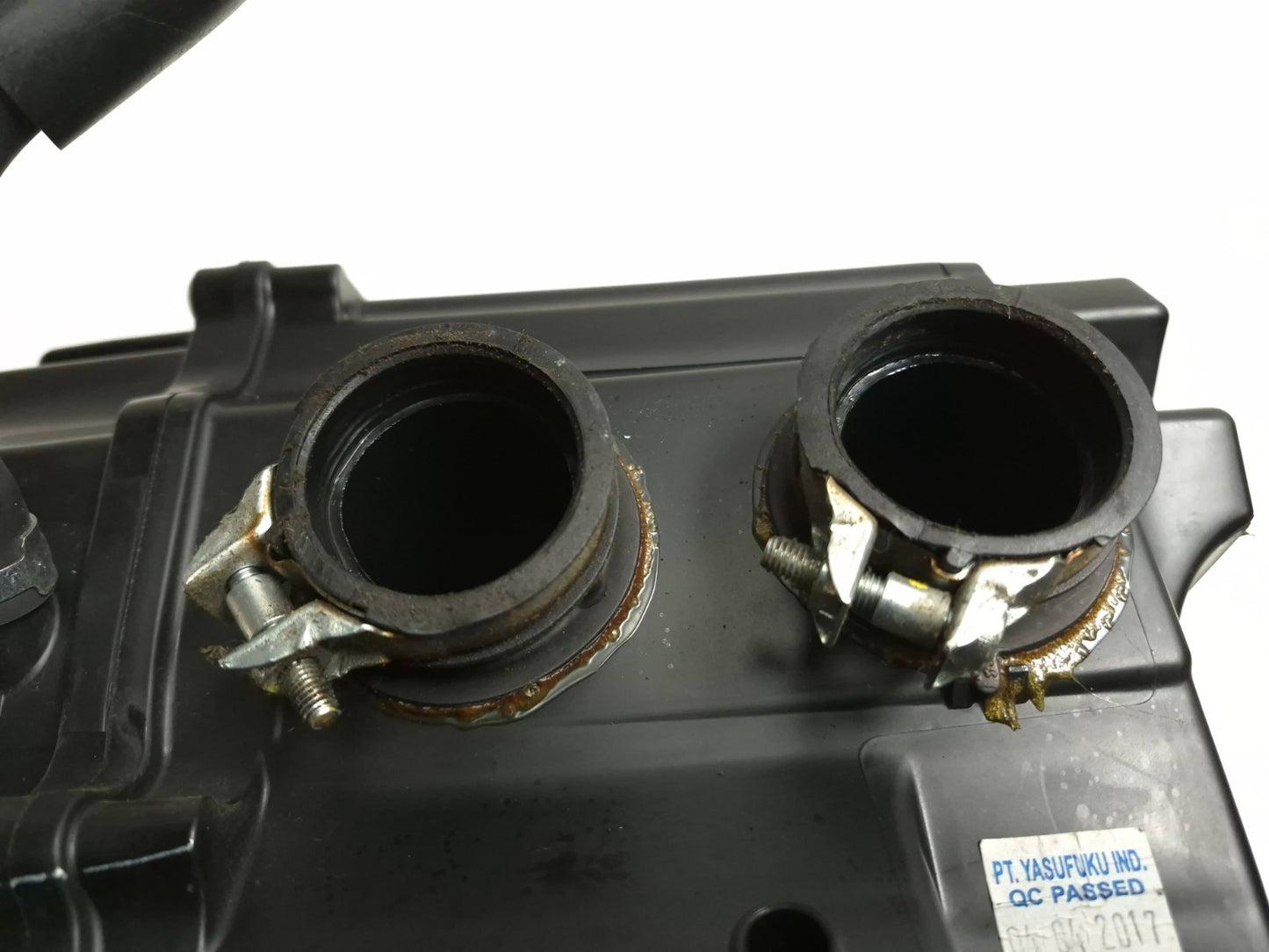 2017 Yamaha Yzf R3 Air Cleaner Box OEM