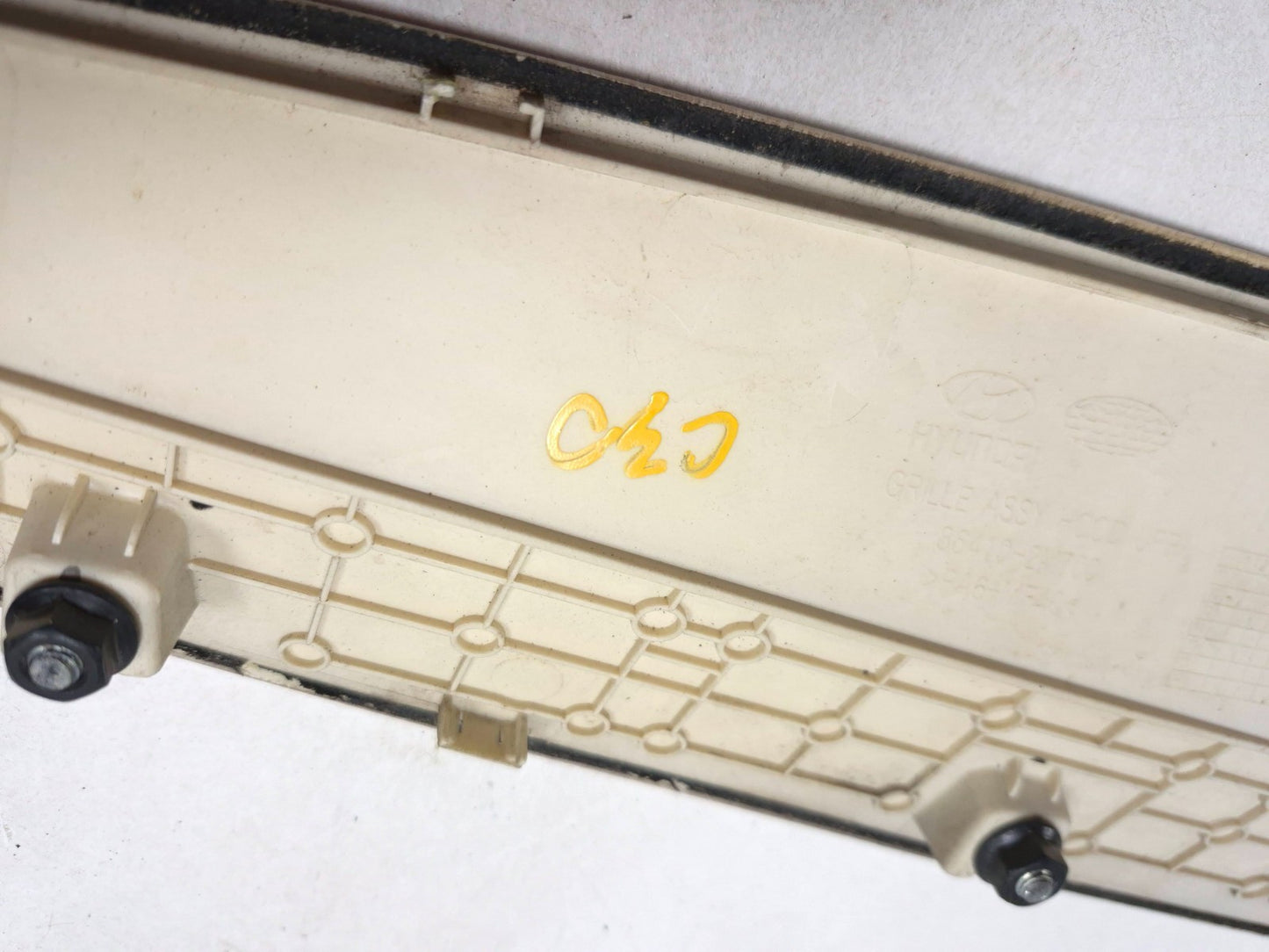 2013 Hyundai Genesis Coupe  Hood Grille Left & Right OEM