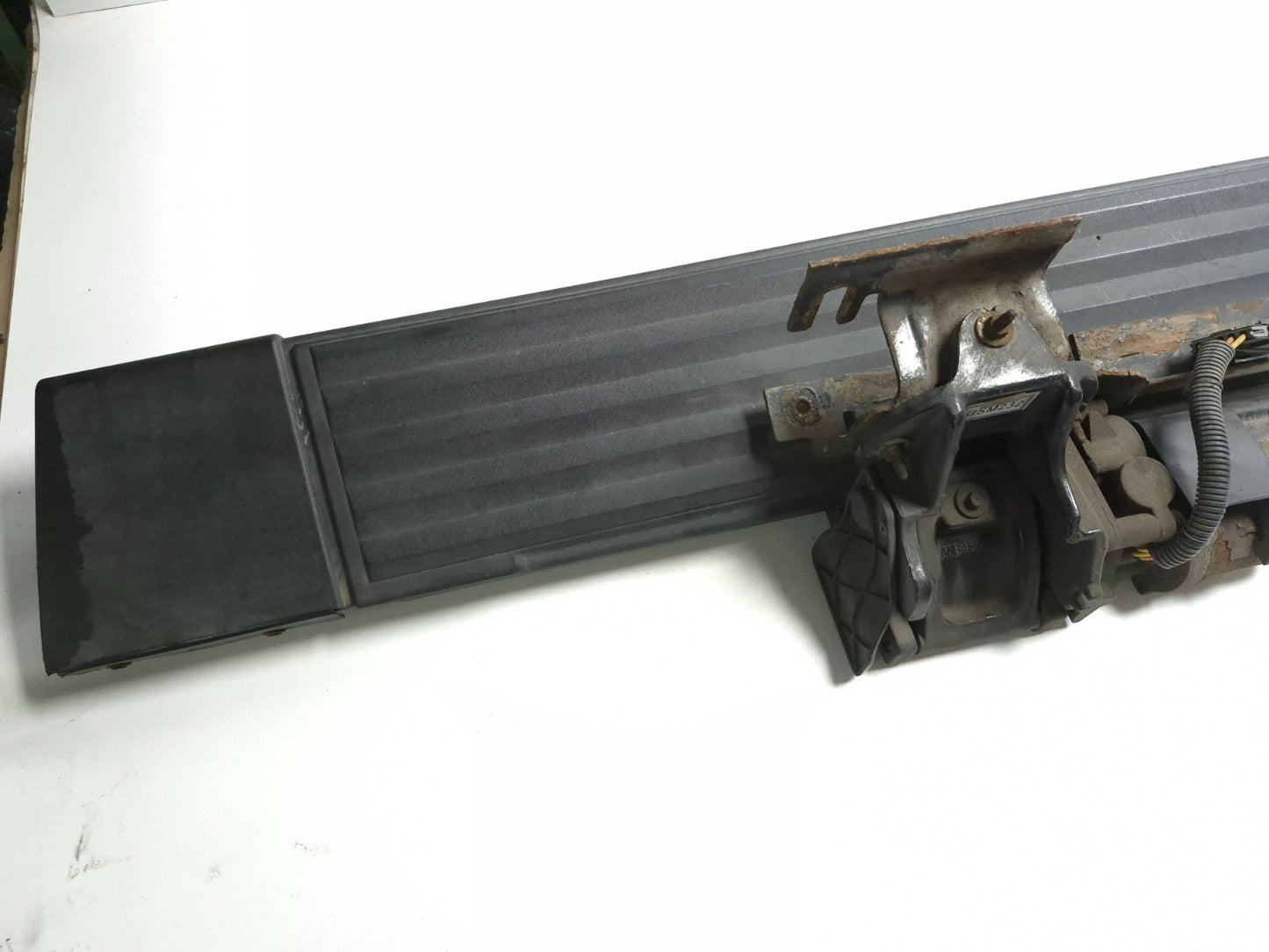 2013 Cadillac Escalade Running Board Left & Right *local Pickup* OEM