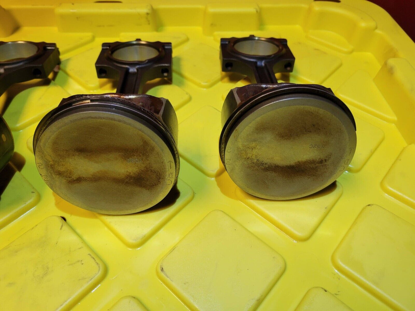 10- 13 Ford Transit Connect Piston W/ Connecting Rod 4pcs OEM
