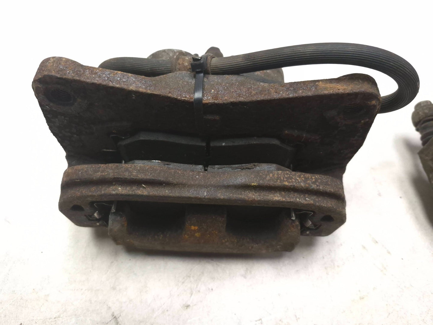 2010 Subaru Legacy Brake Caliper Front Left & Right OEM