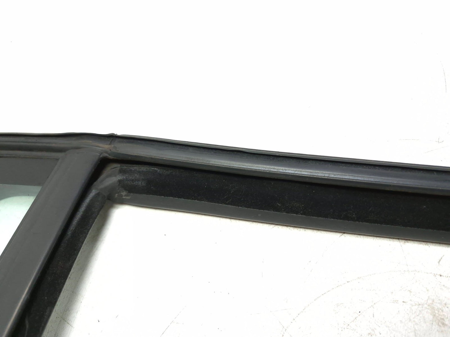 2010 Dodge Caliber Sxt Rear Door Vent Glass Passenger Side Right OEM