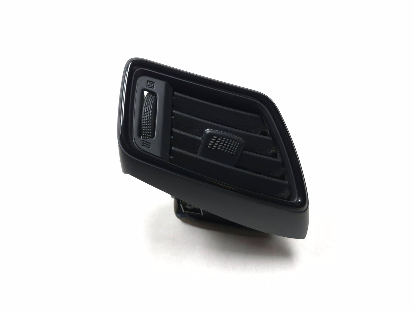 2017 Nissan Rogue Dashboard AC Heater Air Vent Grille Passenger Side Right OEM