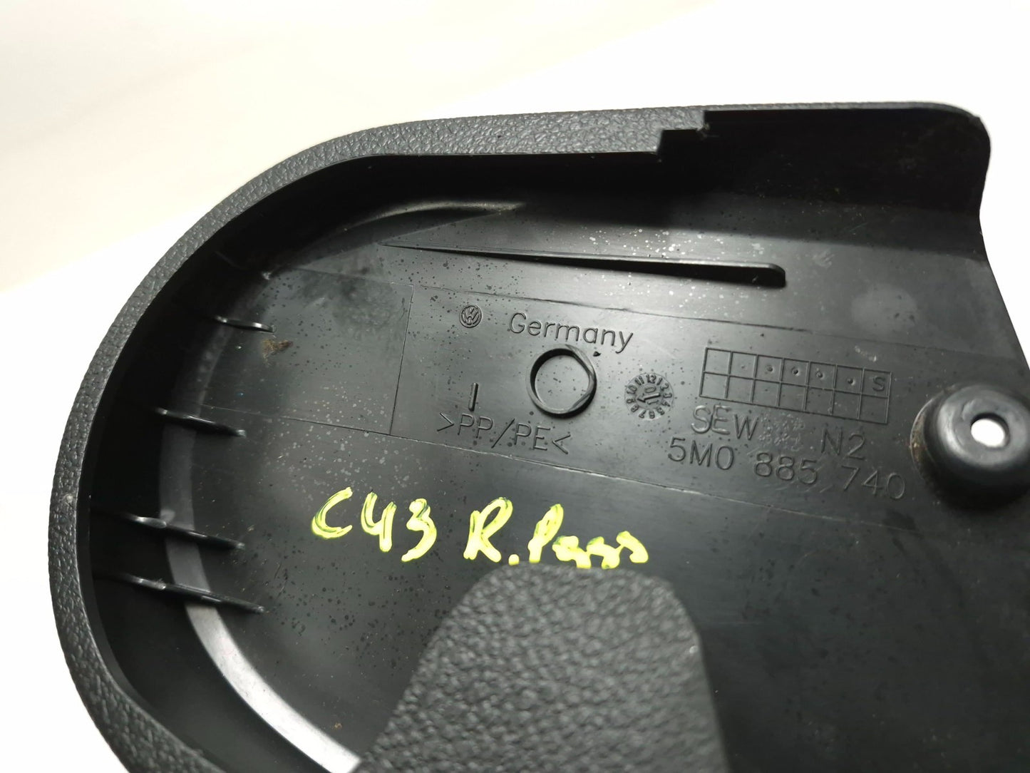 2011 Volkswagen Tiguan Rear Seat Side Cap Trim Passenger Side Right OEM