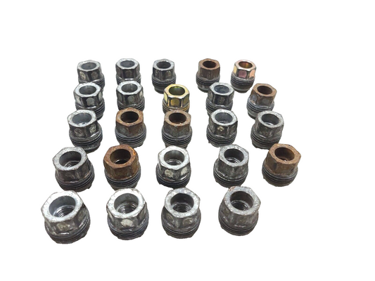 10-14 Chevrolet Suburban Wheel Lug Nut 24pcs OEM