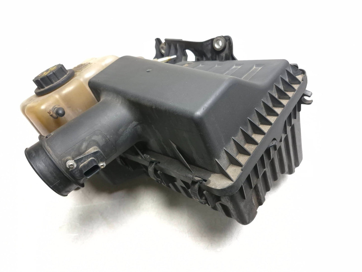 2008 Lincoln Navigator Air Intake Box W/coolant Reservoir  OEM