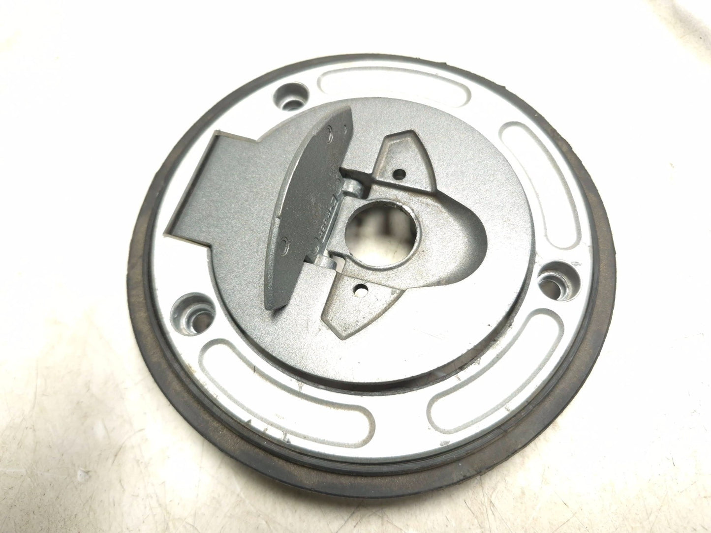 2024 Yamaha R3 Yzfr3 Fuel Tank Cap & Rear Seat Lock *no Key* OEM