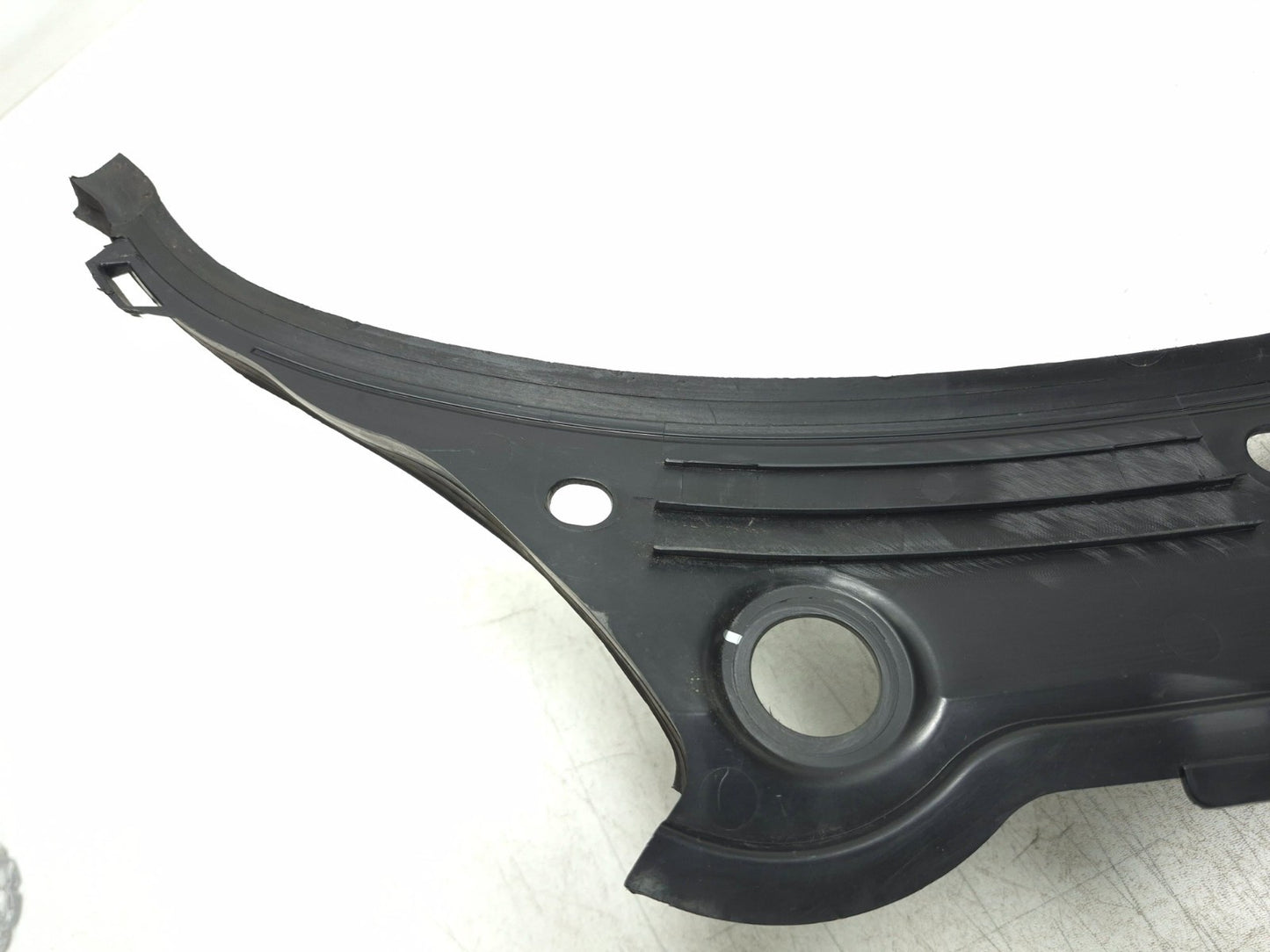 2008 BMW X6 E71 Windshield Wiper Cover Vent Cowl Grille Panel OEM