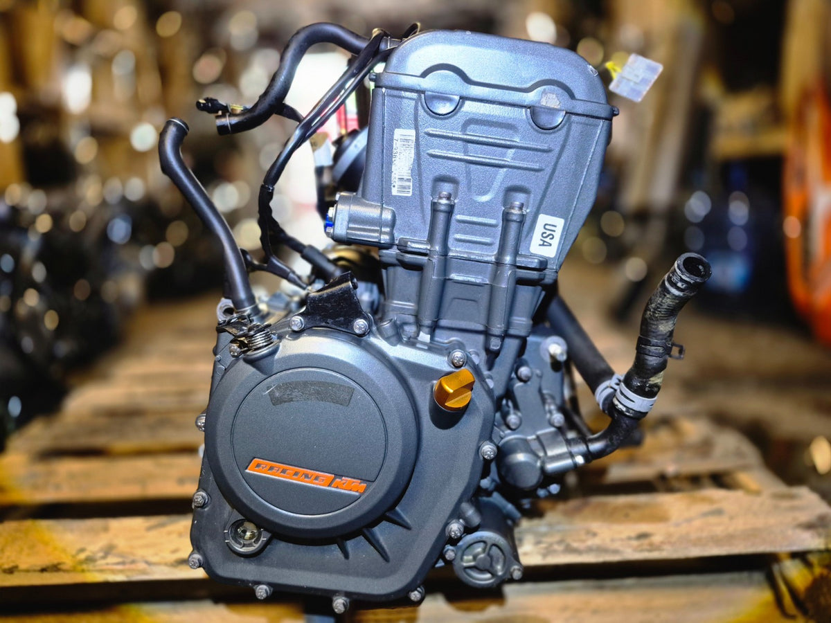 2017 - 2023 Ktm 390 Duke Engine Motor OEM 4,539 Miles