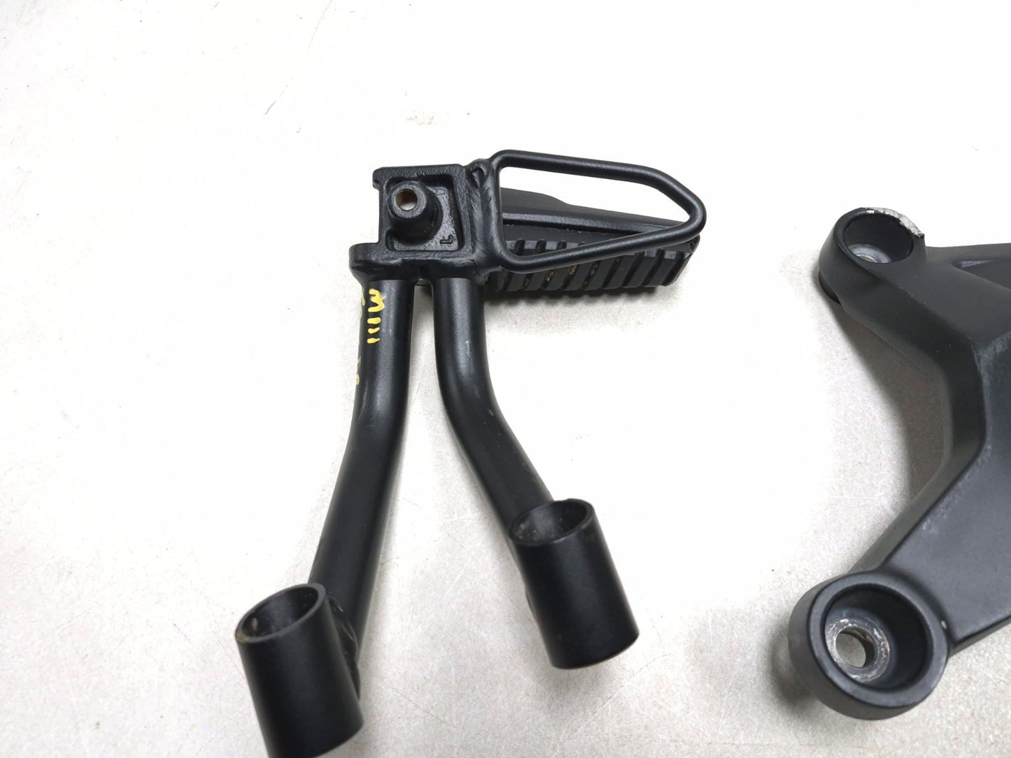 2023 Cf Moto Lifan 300ss Rear Left & Right Footrest & Front Right Footrest OEM