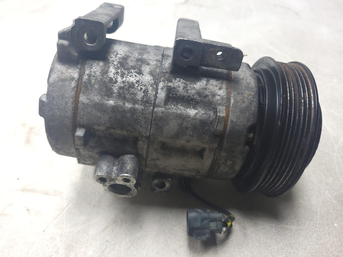 2007 - 2012 Mazda Cx-7 AC Compressor 2.3l *uac Brand*