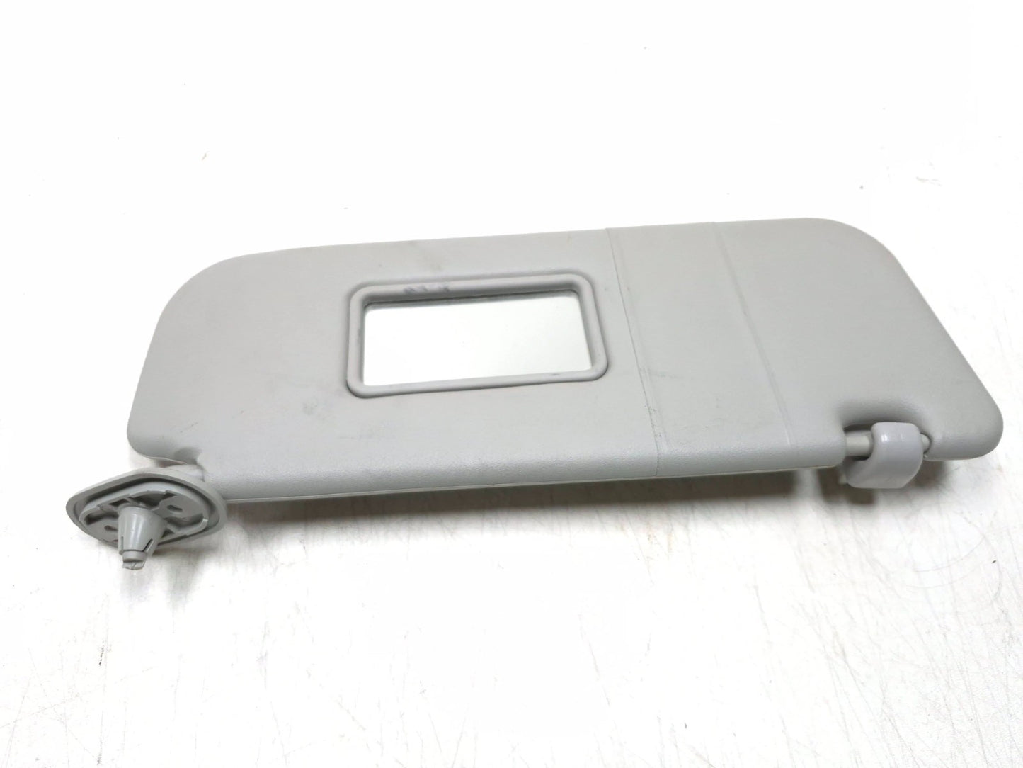 2007 Toyota Corolla Sun Visor Passenger Side Right OEM