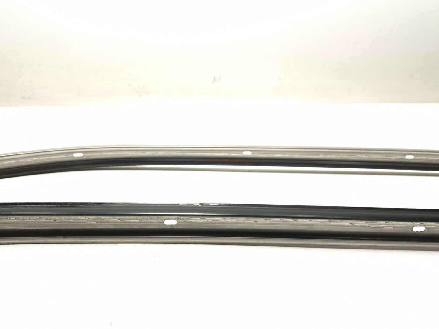 2020 Dodge Challenger 5.7l Front Upper Door Seal Weatherstrip Molding Pair OEM