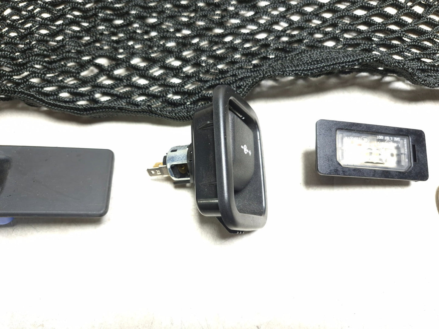 2013 BMW 328ix Licence Plate Light Trunk Cargo Net Switch Release Oem✅