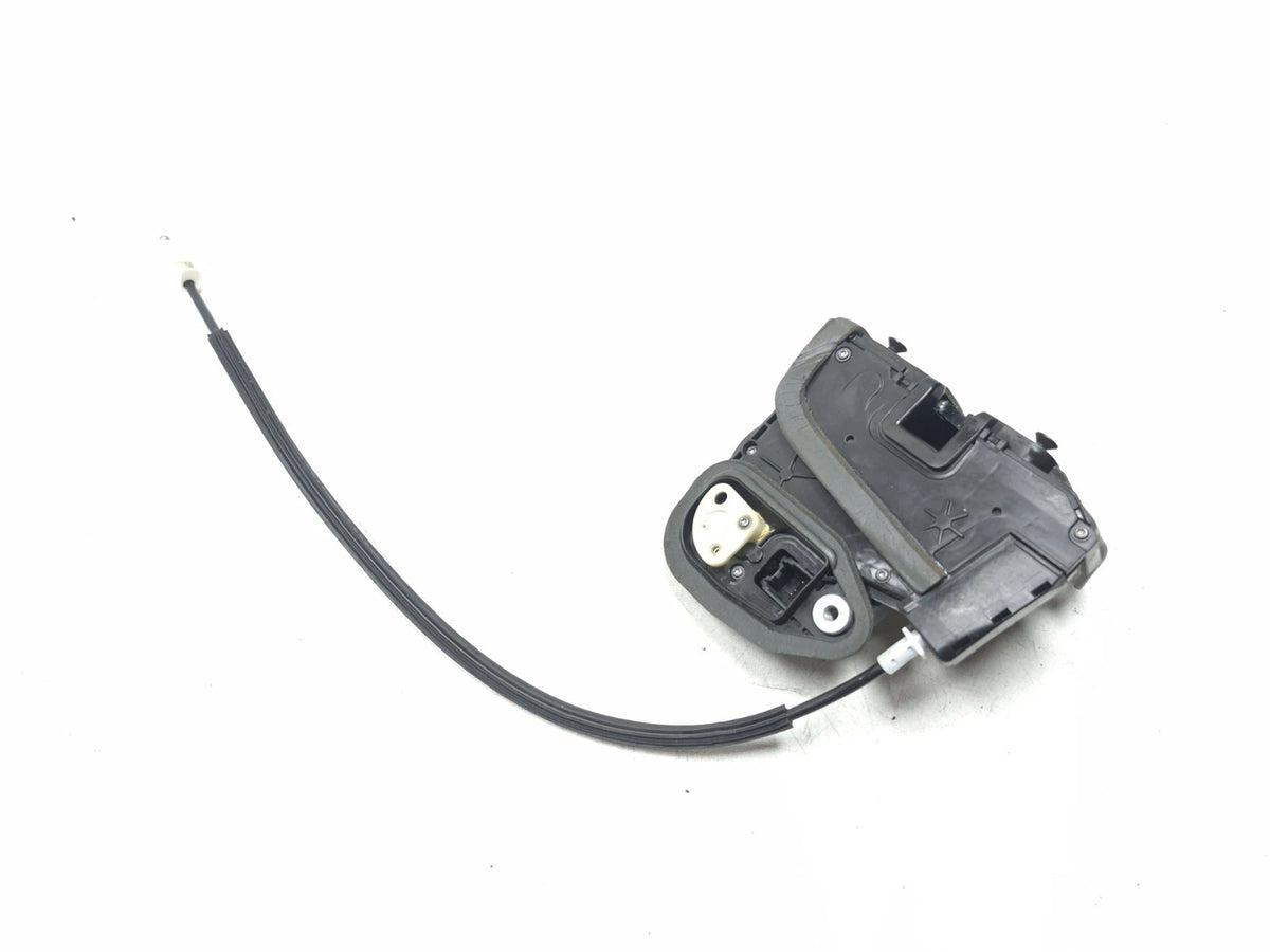 2019 Chevrolet Equinox Front Door Lock Latch Actuator Passenger Side OEM