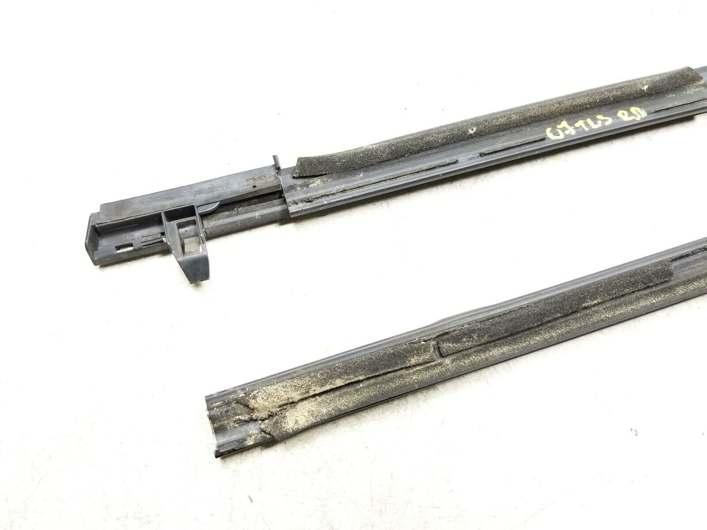 2007 2008 Acura Tl Door Window Belt  Molding Trim Driver Side Left 2pcs OEM