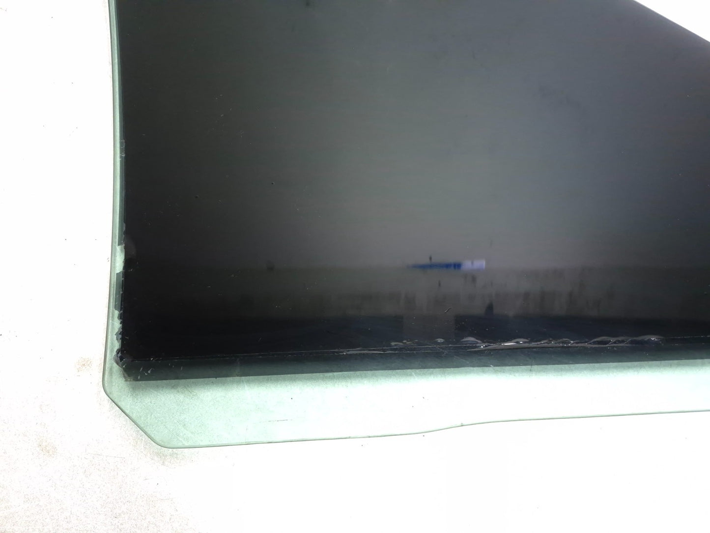 2008 Lincoln Navigator Front Door Window Glass Driver Side Left OEM