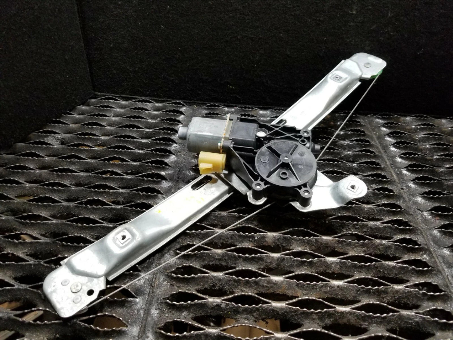 2010 Chevrolet Malibu Rear Door Window Regulator & Motor Driver Side Left OEM