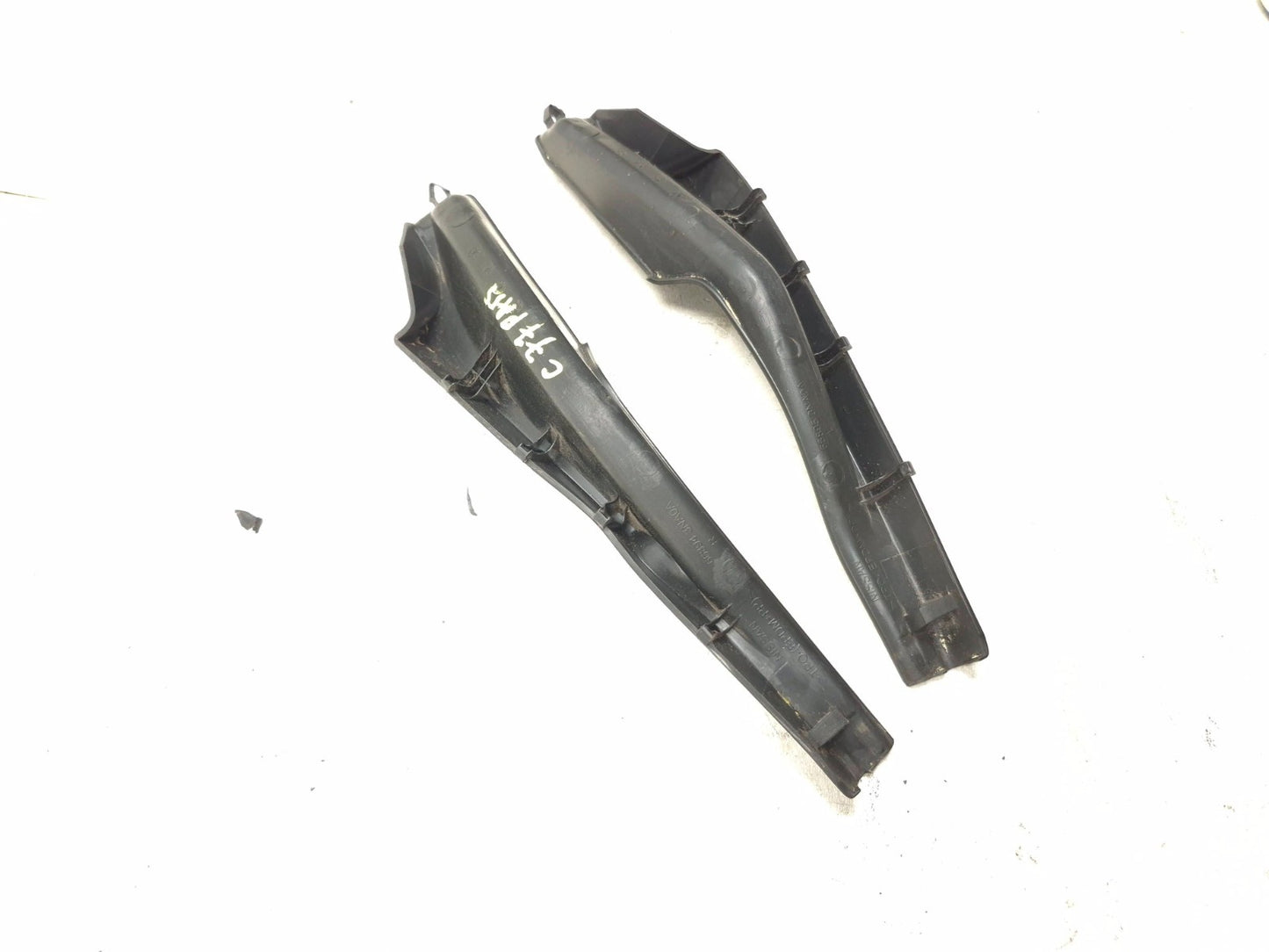 2012 Nissan Leaf Front Fender Filler Panel Cover Left & Right Pair OEM
