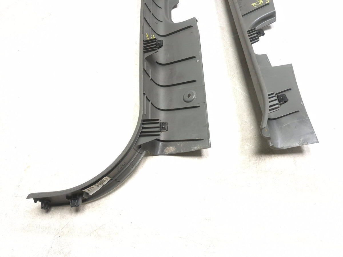 2008 Hyundai Tucson Front Door Sill Scuff Plate Left & Right OEM