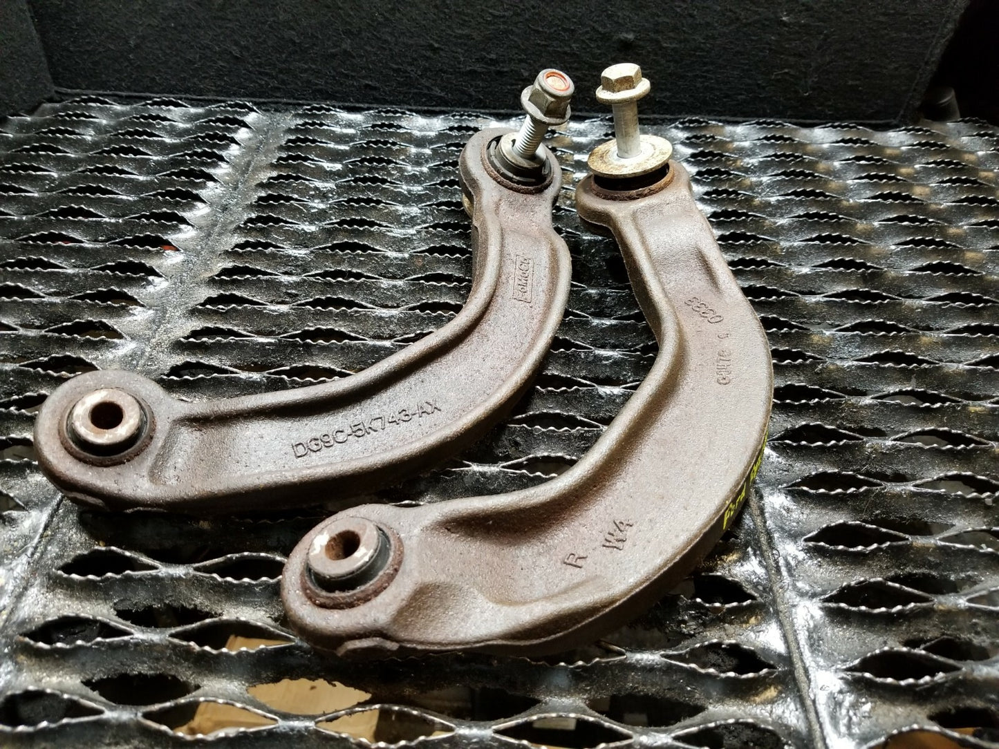 2013 Ford Fusion AWD Rear Upper Control Arm Left & Right Pair OEM