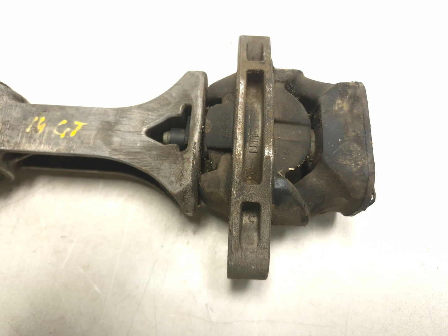 2014 Hyundai Elantra Gt Front Engine Torque Strut Mount OEM