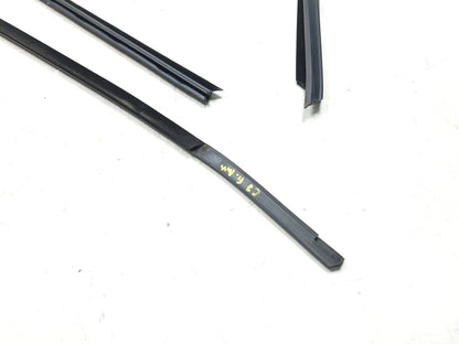 07-13 BMW E70 X5 Door Window Chanel Trim & Seal Front Passenger Side Rh 4pcs OEM