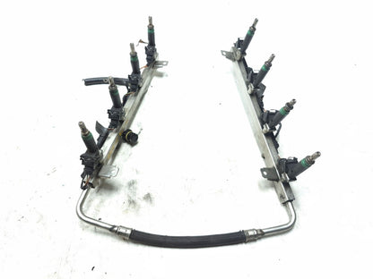 2010 BMW X5 4.8l Fuel Rail W/ Fuel Injector Set OEM