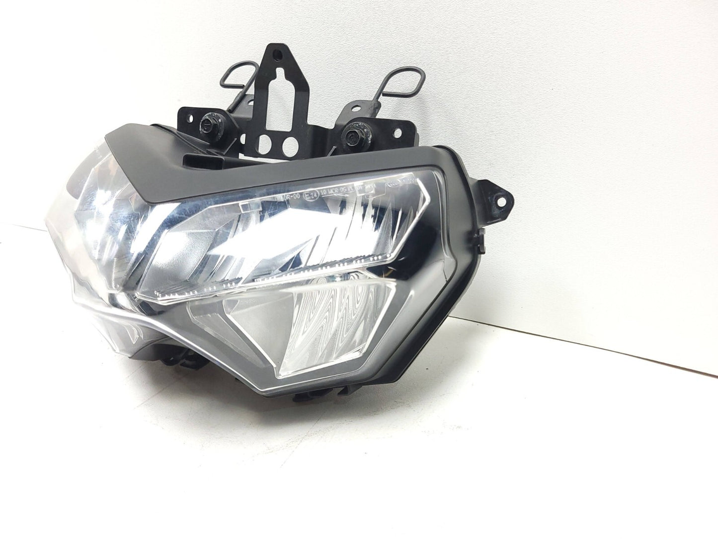 19 - 23 Kawasaki Z400 Er400 Headlight OEM