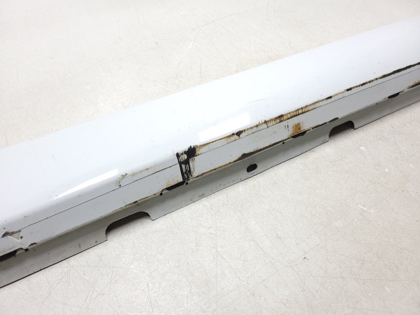 17-22 Alfa Romeo Giulia Rocker Panel Skirt Molding Passenger Side OEM 21k Miles