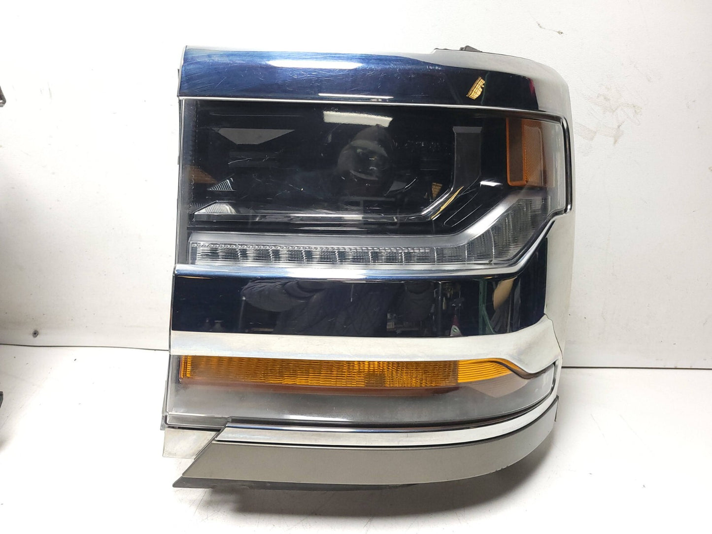 16-19 Chevrolet Silverado 1500 Headlight Left & Right OEM