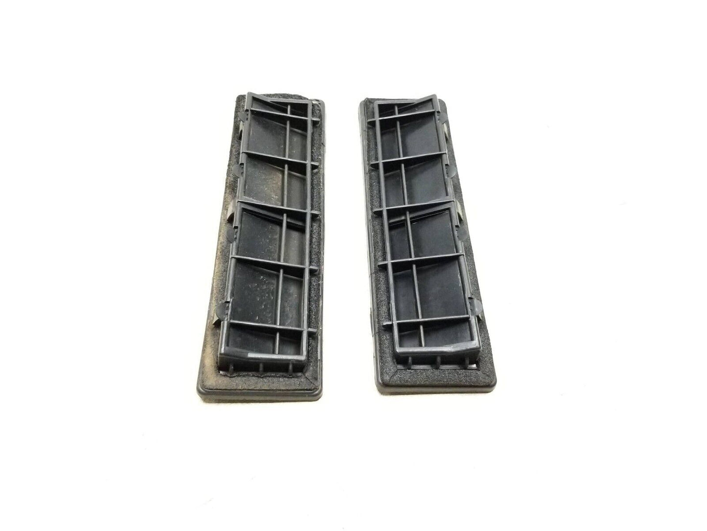 2009-2016 Hyundai Genesis Rear Quarter Pressure Vent Flap Pair OEM