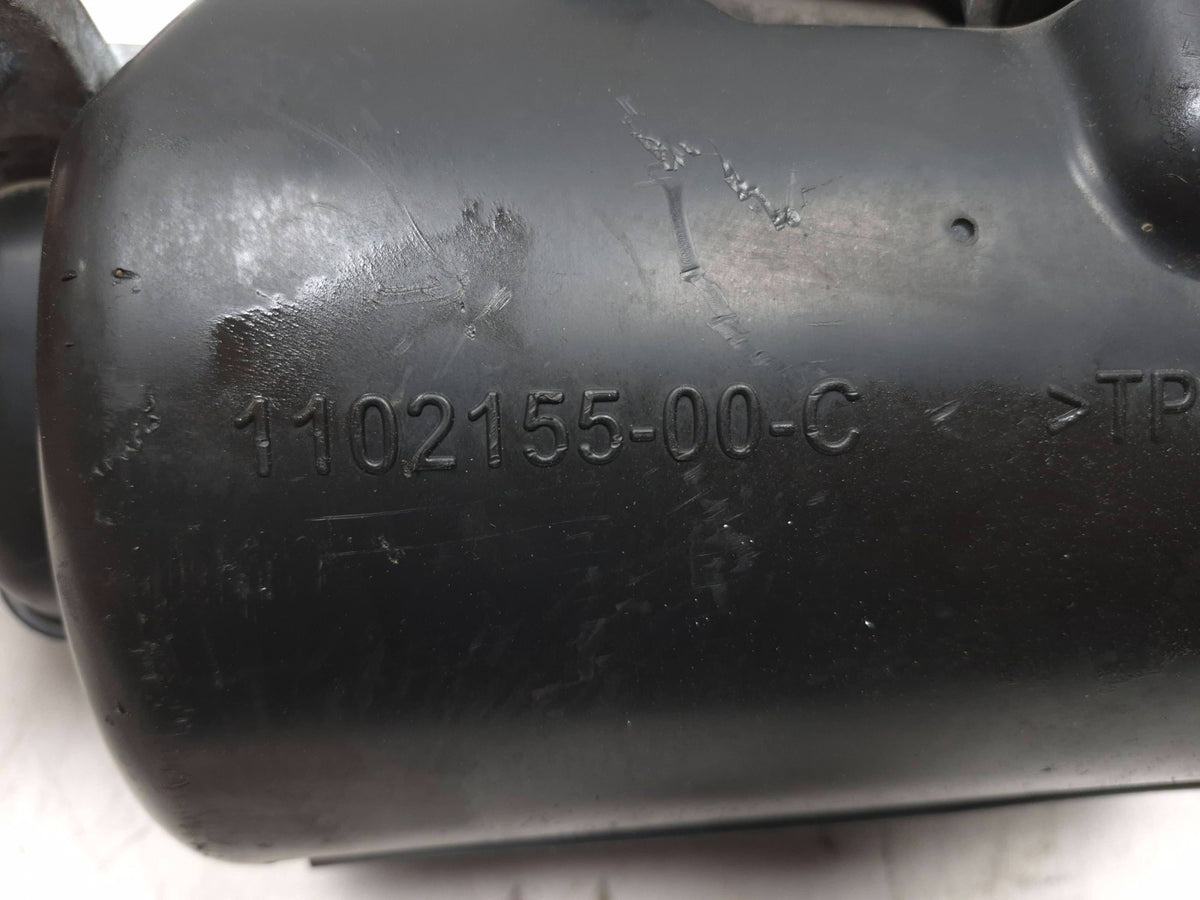 2018 Tesla Model 3 A/c Compressor W/ Mount Bracket Support  1088198-00-l OEM