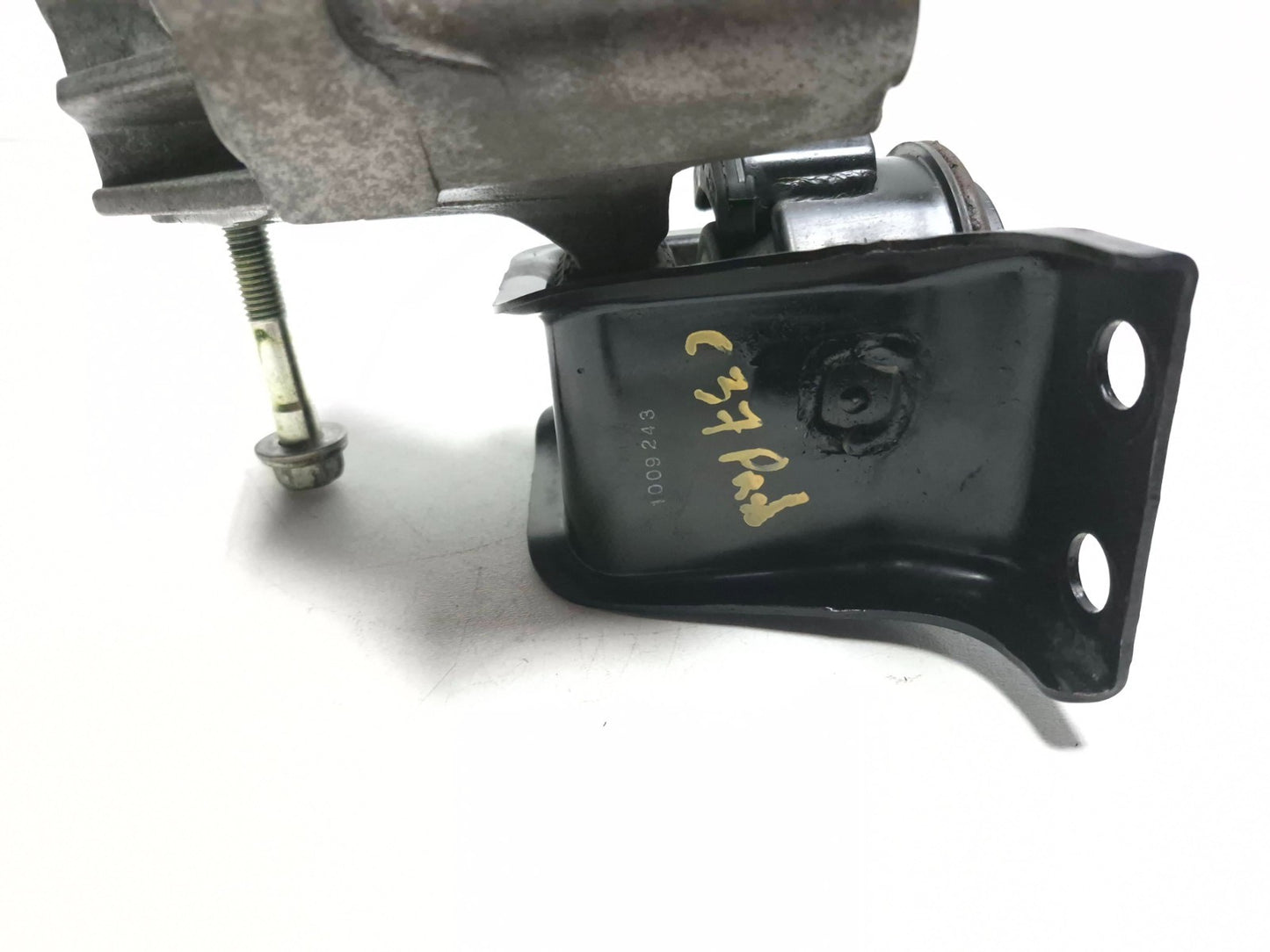 2011 Nissan Juke Engine Mount OEM