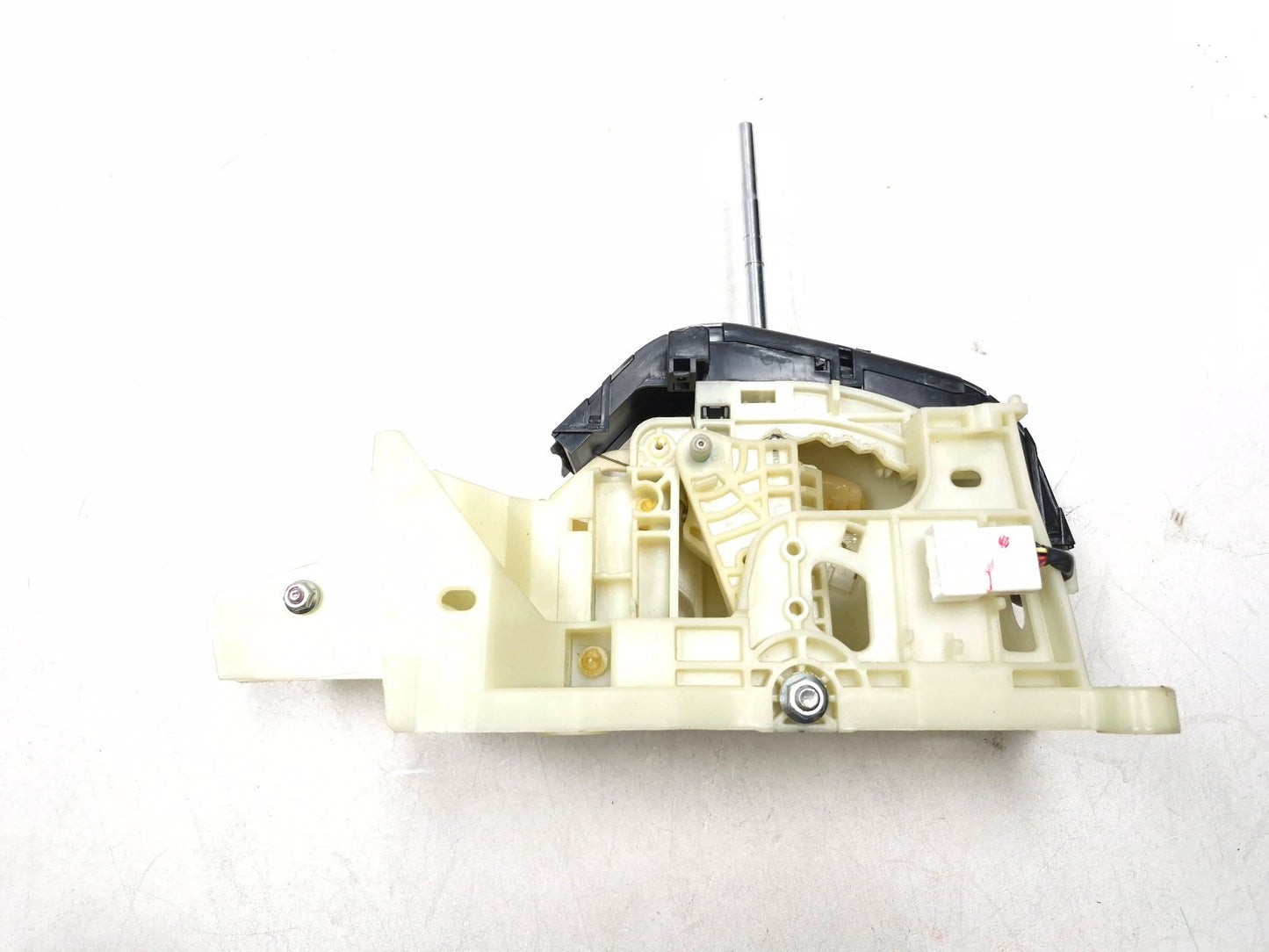 2014 Hyundai Accent Gear Shifter Lever OEM 46700-1r220