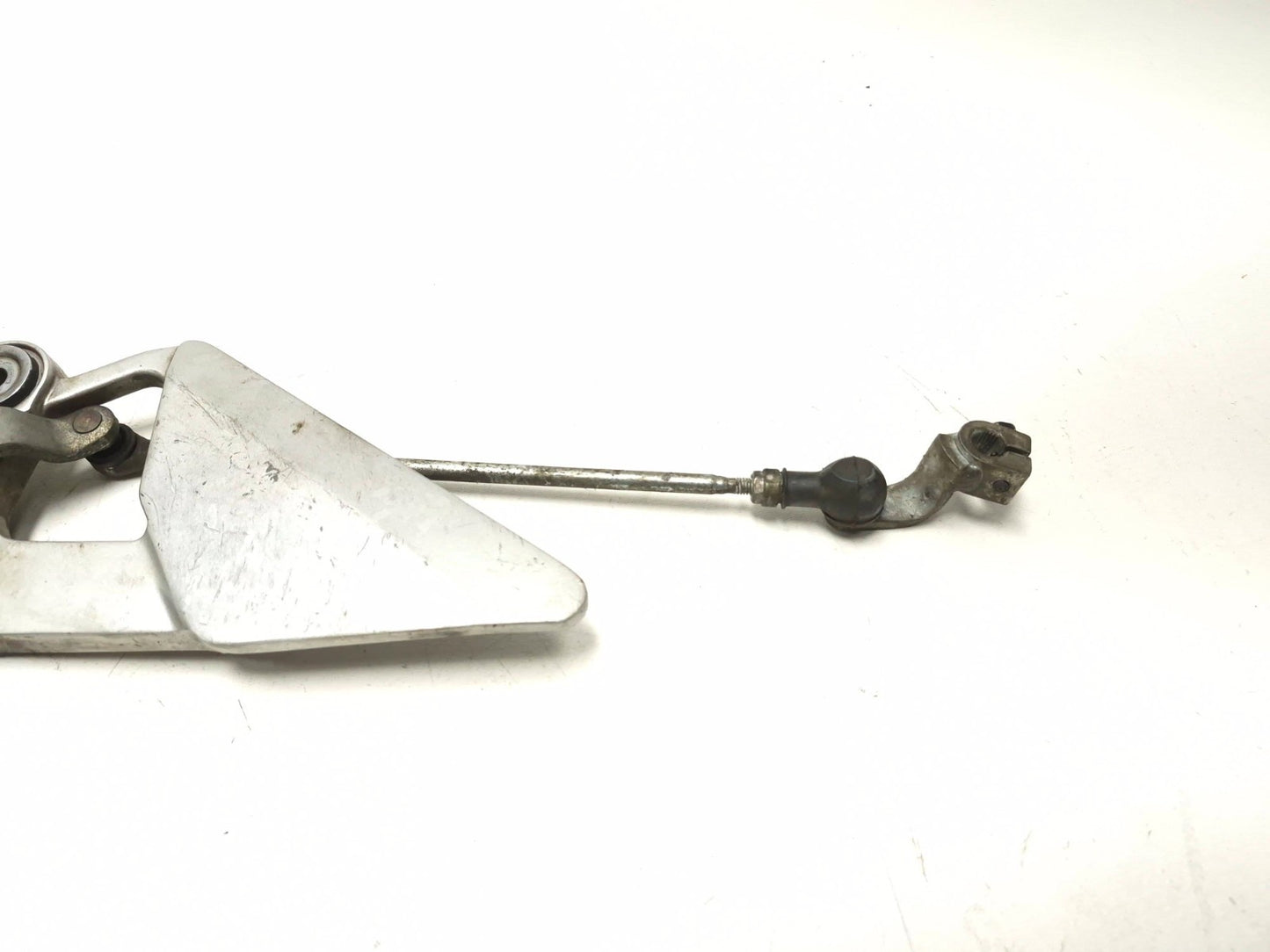 2004 Yamaha Fz6 S Gear Shift Lever W/ Left Footrest Bracket Assy OEM