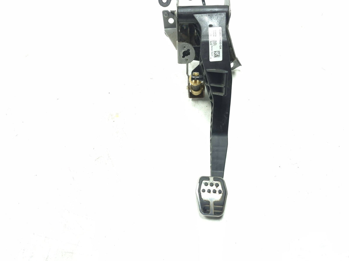 2013 Ford Focus St 2.0l Clutch Pedal W/master Cylinder Cv61-7b633-ga OEM