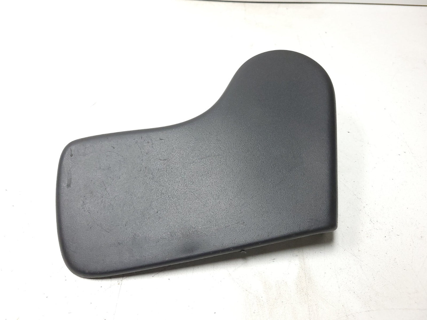 2010 - 2014 Chevrolet Suburban Seat Side Trim Front Passenger Side Right OEM