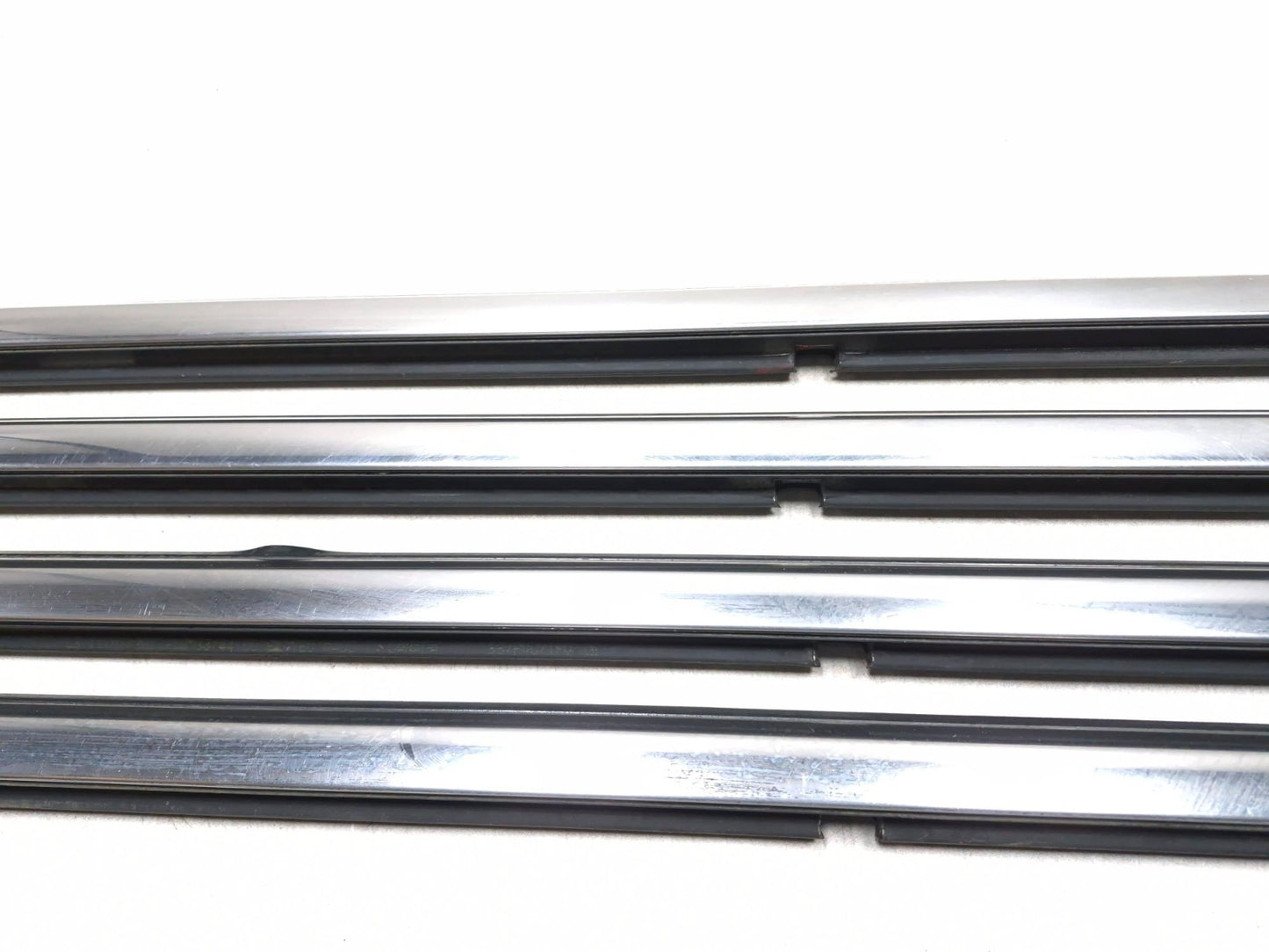 2018 Chrysler 300 Limited Front & Rear Door Trim Stripe Molding Swipe 4 Pcs OEM
