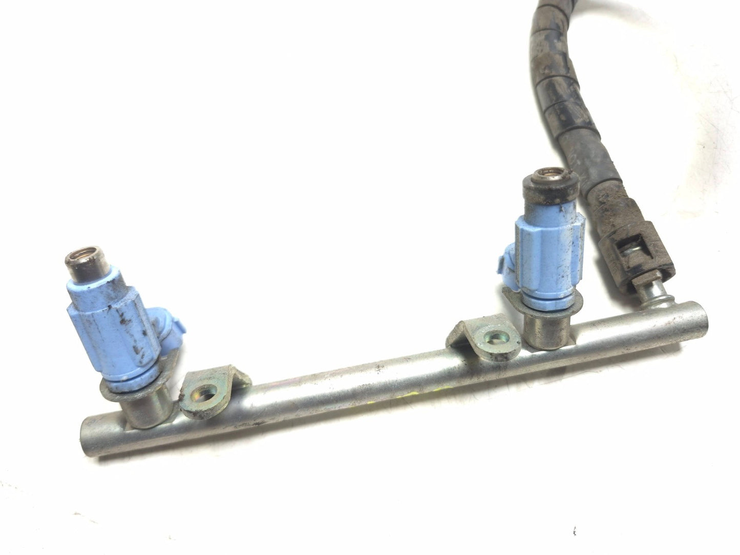 2015 Suzuki Gw250 Inazuma 250 Fuel Injector Rail W/hose Pipe OEM