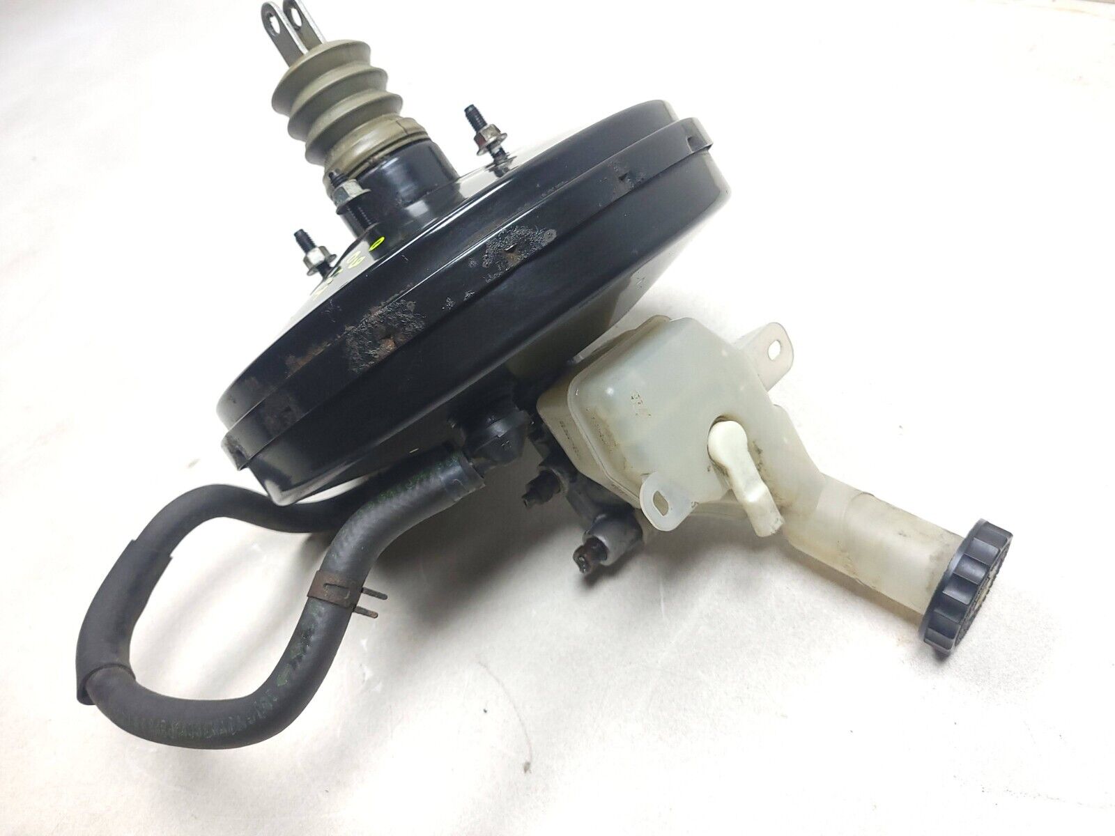 2007 - 2010 Mitsubishi Outlander Power Brake Booster