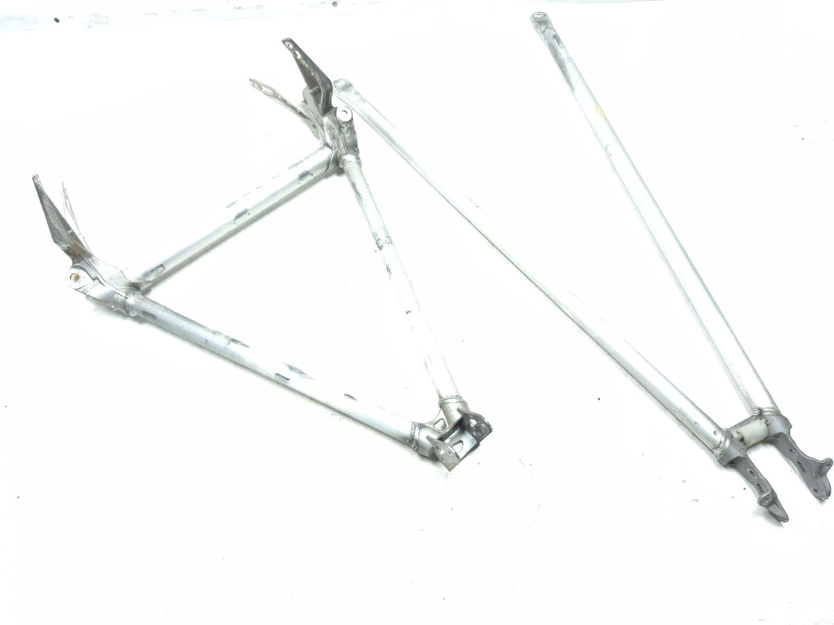 2010 Ski-doo Mxz X 800r Crossmember Bracket Front & Rear OEM