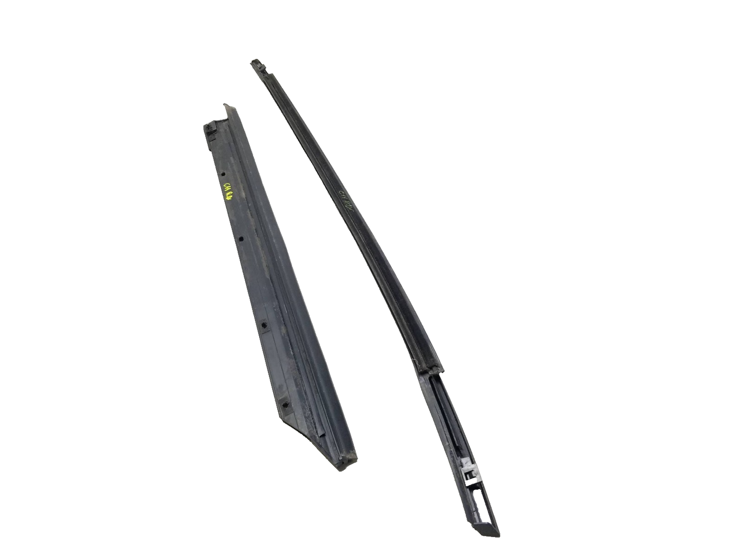 2008 - 2015 Nissan Rogue Rear Door Window Belt Seal Driver Side Left 2pcs OEM