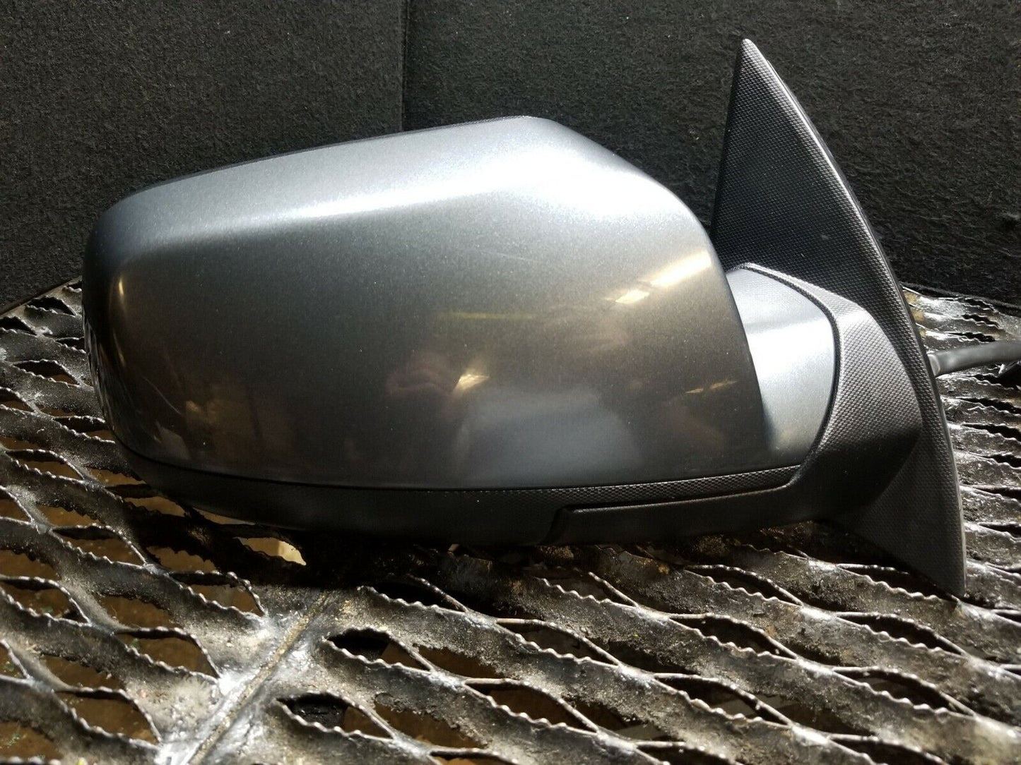 10 2010 Chevrolet Equinox Passenger Right Door Side View Mirror OEM #116