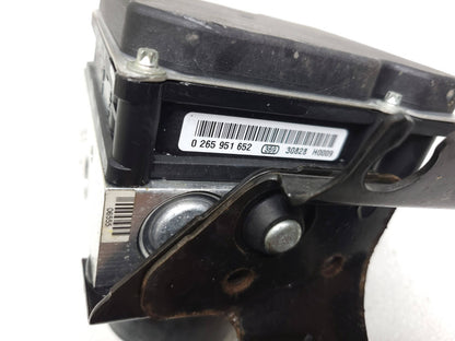 2015 Infiniti Q60 ABS Anti Lock Brake Pump OEM