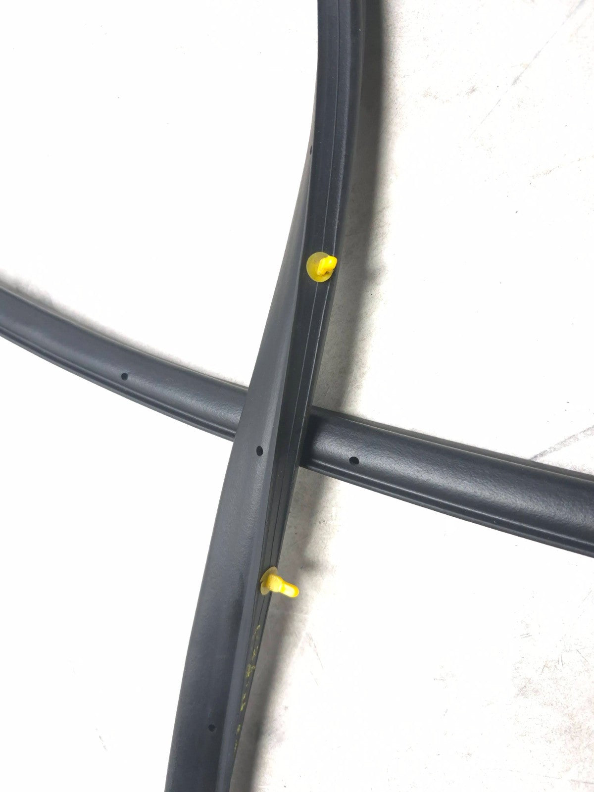 2019 Hyundai Kona Front Door Weatherstrip Seal Passenger Side Right 5pcs OEM