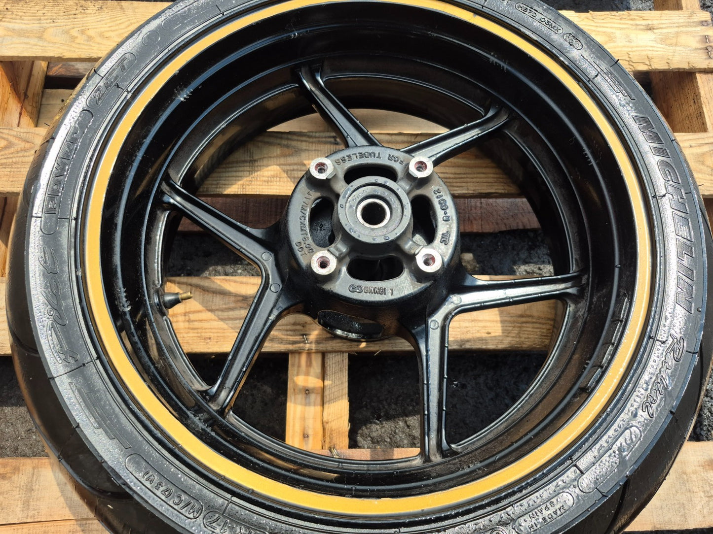 2005 Kawasaki Ninja Zx10r Rear Wheel Rim & Tire  OEM