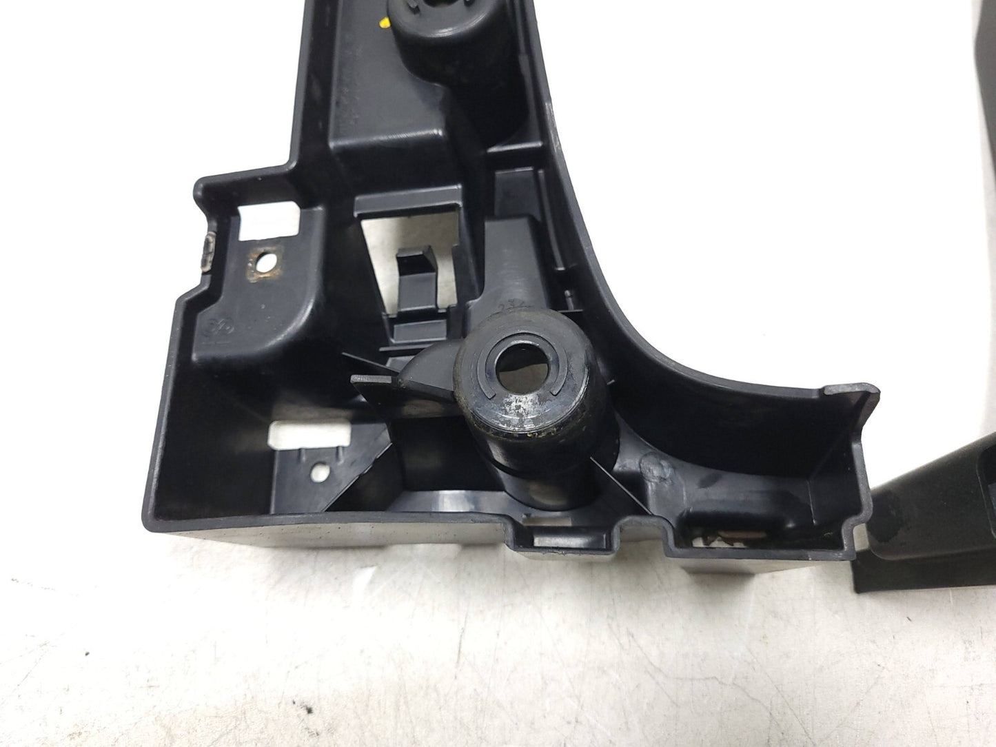 2009 - 2013 BMW X5 E70 Rear Bumper Mount Bracket Left & Right OEM