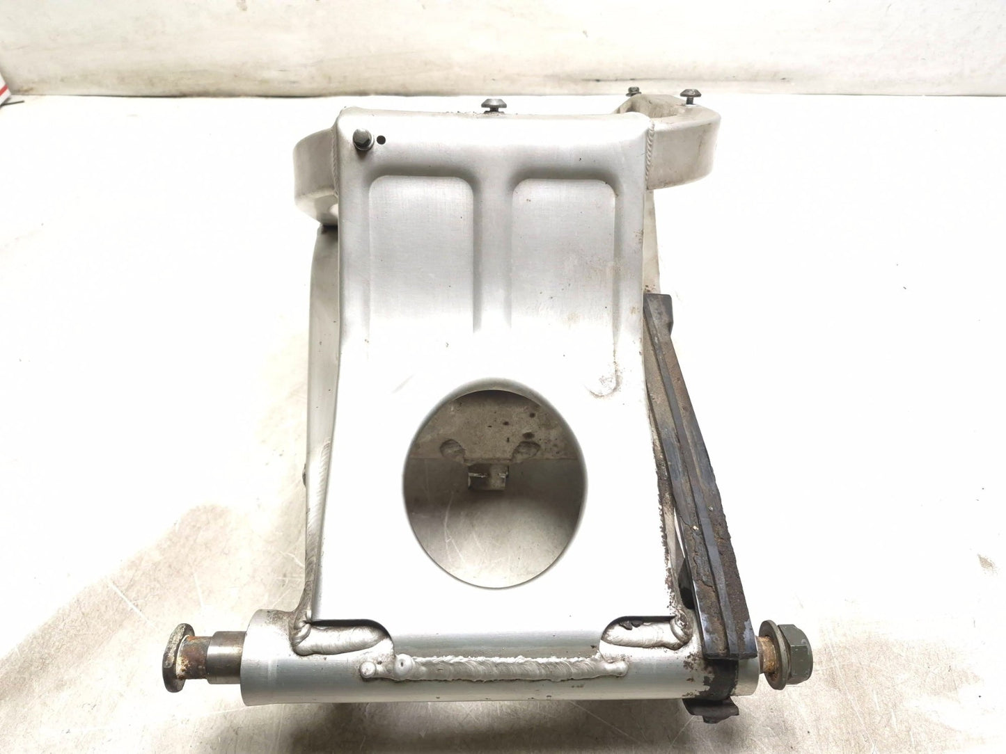 2002 Yamaha Yzf-r6 Rear Swingarm OEM