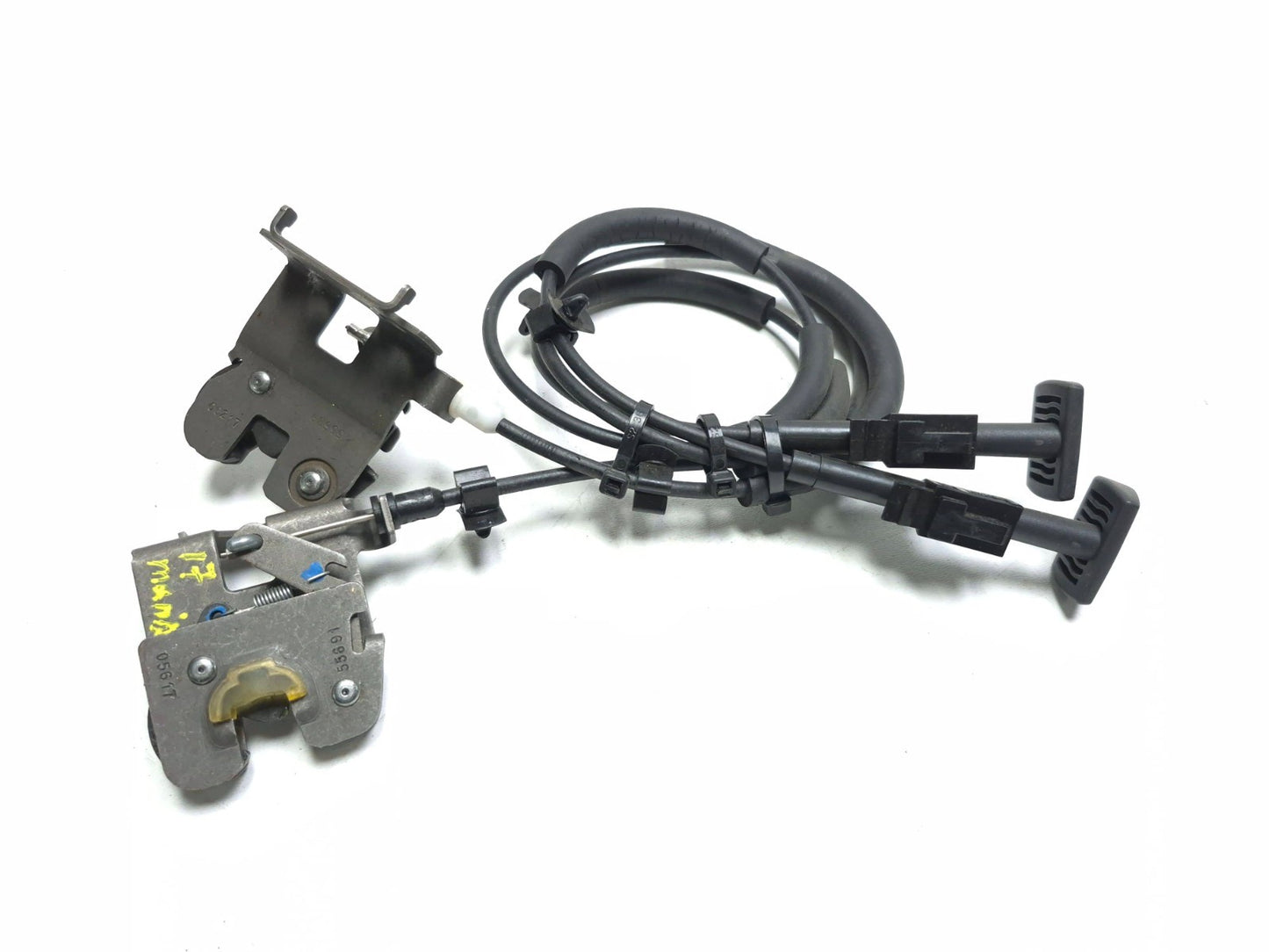 2017 Chevrolet Malibu Rear Seat Lock Latch W/ Cable Left & Right Pair OEM